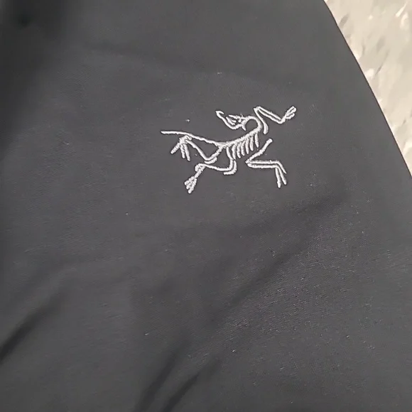 Arc'teryx Therme Parka Men's - Black - Season Pre-2025 - Picture 3 of 12